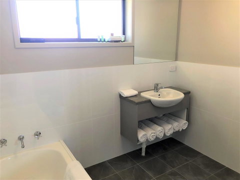Bathurst Motor Inn - C Tourism 15