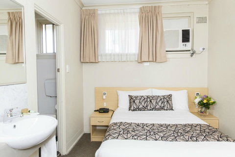 Bathurst Motor Inn - C Tourism 23