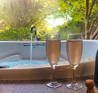 Adelaide Hills Retreats - C Tourism