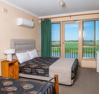Tailem Bend Riverside Hotel - C Tourism