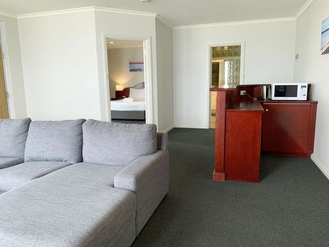 Hilton Beachfront Motel - C Tourism 16
