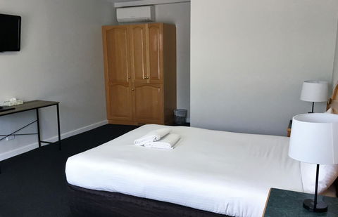Hilton Beachfront Motel - C Tourism 26