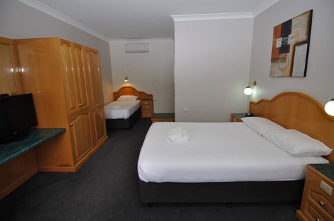 Hilton Beachfront Motel - C Tourism 36