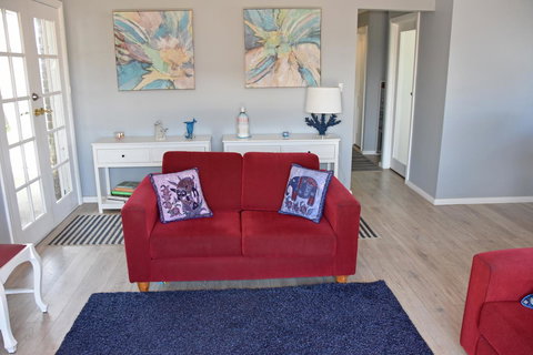 Beach Life Retreat - C Tourism 0