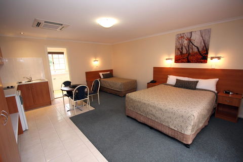 Clare Central - C Tourism 18