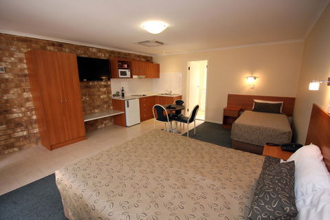 Clare Central - C Tourism 19