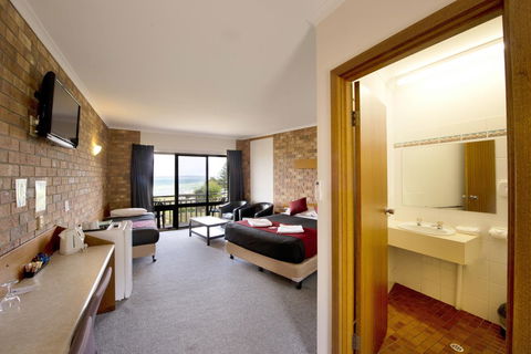 Kangaroo Island Seaside Inn - C Tourism 43