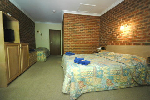 Burra Motor Inn - C Tourism 41