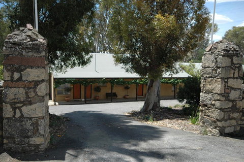 Burra Motor Inn - C Tourism 13