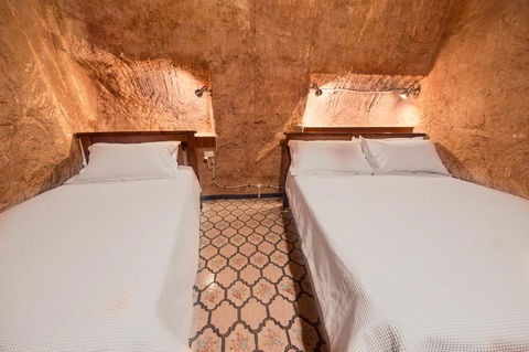 The Underground Motel - C Tourism 6