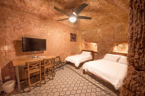 The Underground Motel - C Tourism 8