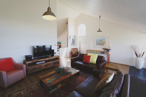 Caledonian Inn - C Tourism 7