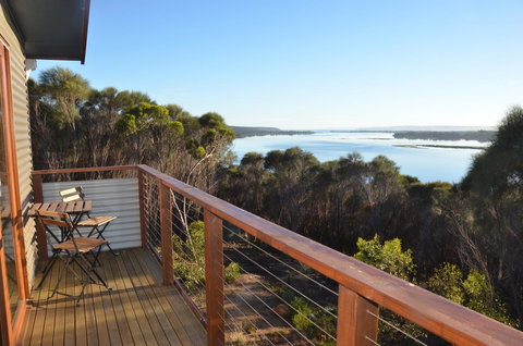 Of Stone & Wood Guesthouse - C Tourism 2