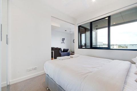 Swainson At Bowery - C Tourism 1
