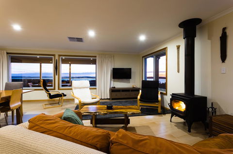 Southern Ocean Lookout - C Tourism 7