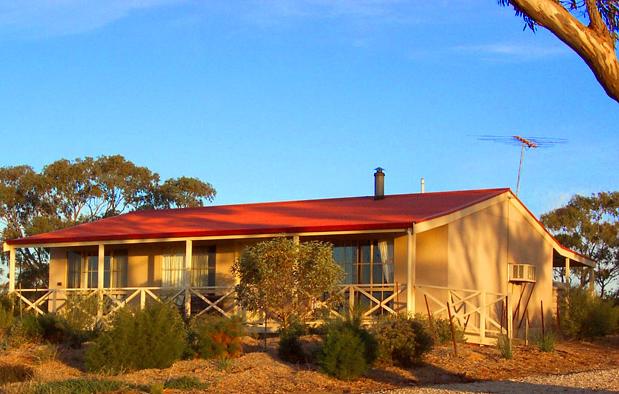 Emu Flat SA C Tourism