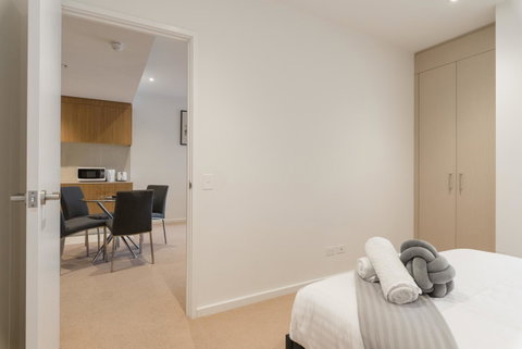 Ther-Rich 2Brm CBD Apartment - C Tourism 2