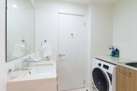 Ther-Rich 2Brm CBD Apartment - C Tourism 28