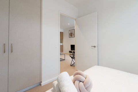 Ther-Rich 2Brm CBD Apartment - C Tourism 4