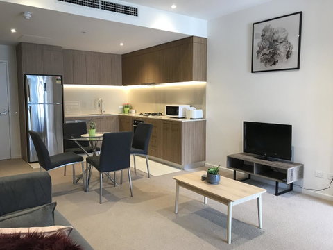 Ther-Rich 2Brm CBD Apartment - C Tourism 40