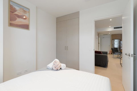 Ther-Rich 2Brm CBD Apartment - C Tourism 8