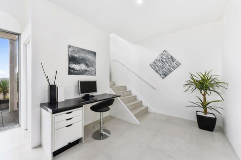 KENNEDY EXECUTIVE TOWNHOUSE - C Tourism 8