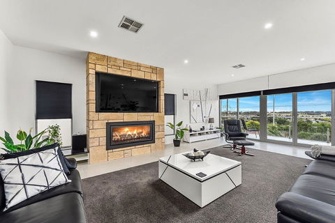 KENNEDY EXECUTIVE TOWNHOUSE - C Tourism 0