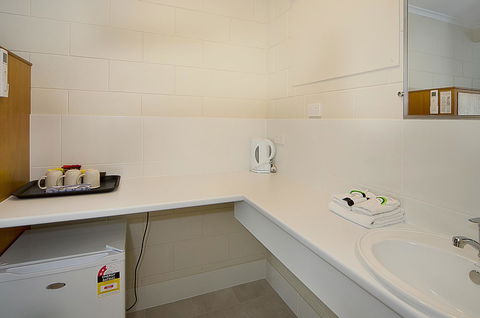 Victor Harbor City Inn - C Tourism 19