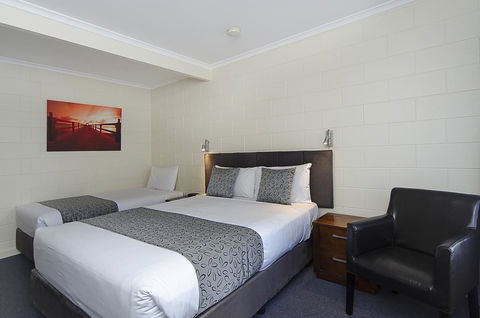 Victor Harbor City Inn - C Tourism 32