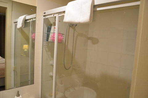 ADELAIDE CENTRAL APARTMENT - 3BR, 2BATH & CARPARK - C Tourism 18