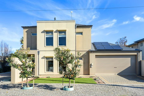Blue Zone - Aldinga Beach - C Tourism 0