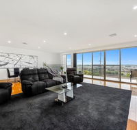 BENGALEE EXECUTIVE TOWNHOUSE- MODERN  STYLISH - C Tourism