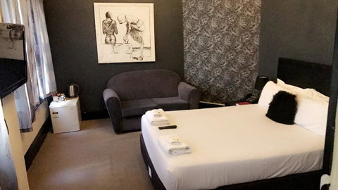 Ambassadors Hotel - C Tourism 38