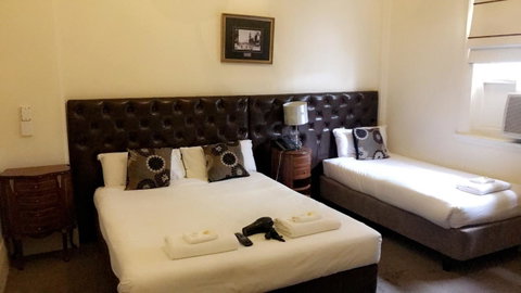 Ambassadors Hotel - C Tourism 30