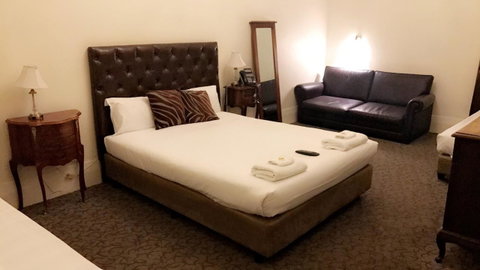 Ambassadors Hotel - C Tourism 29