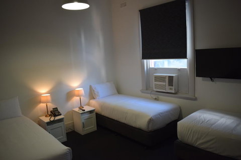 Ambassadors Hotel - C Tourism 17