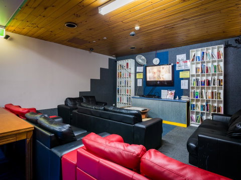 Blue Galah International Backpackers Hostel - C Tourism 5
