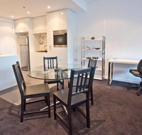 Luxury City Apt with Pool Gym Spa Netflix - C Tourism
