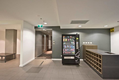Luxury City Apt With Pool, Gym, Spa, Netflix - C Tourism 5