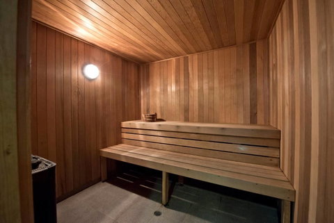 Luxury City Apt With Pool, Gym, Spa, Netflix - C Tourism 9