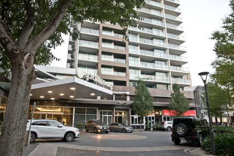 Luxury City Apt With Pool, Gym, Spa, Netflix - C Tourism 16