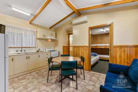 Millicent Hillview Caravan Park - C Tourism 12
