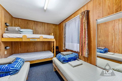 Millicent Hillview Caravan Park - C Tourism 15