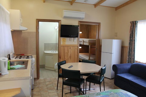 Millicent Hillview Caravan Park - C Tourism 27