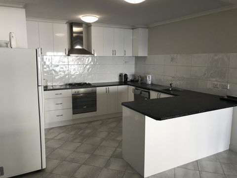 Beachside & Jetty View Apartment 6 - Captain\'s Apt - C Tourism 33
