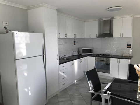 Beachside & Jetty View Apartment 6 - Captain\'s Apt - C Tourism 19