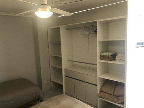 Beachside & Jetty View Apartment 6 - Captain\'s Apt - C Tourism 3