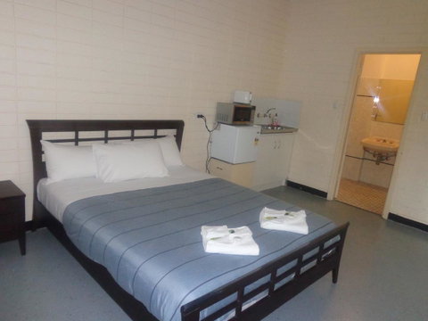 Adelaide Backpackers And Travellers Inn - C Tourism 23