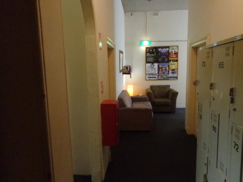 Adelaide Backpackers And Travellers Inn - C Tourism 12