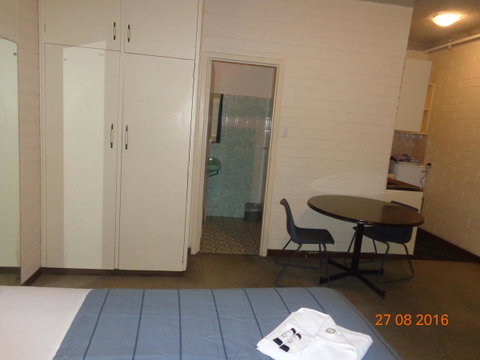 Adelaide Backpackers And Travellers Inn - C Tourism 21